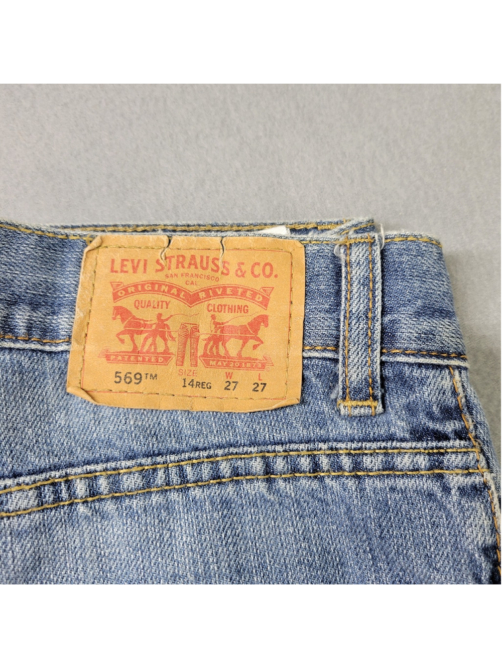 Levi's 569 Jeans Boys Size 14 Reg Blue Denim Light Wash 27X27 Loose Straight - Picture 2 of 11